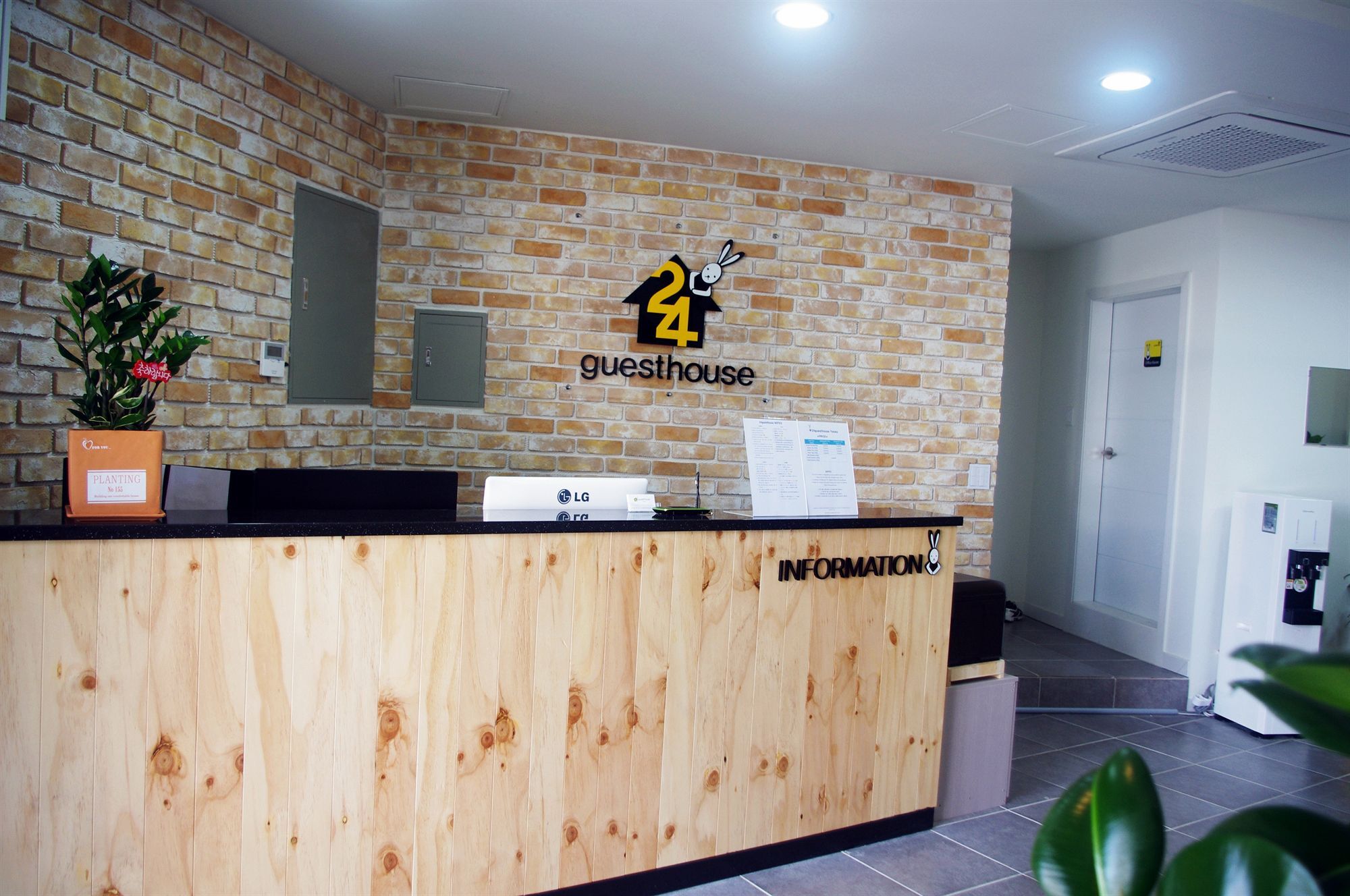 24 Guesthouse Yeosu Exterior photo